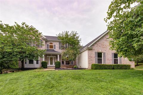944 Kiefer Ridge Dr, Ballwin, MO 63021 photo 2