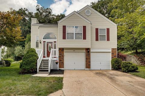 605 Cascade Lake Dr, Ballwin, MO 63021 photo 1