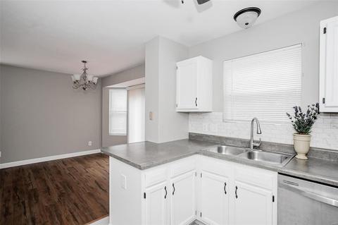 605 Cascade Lake Dr, Ballwin, MO 63021 photo 17