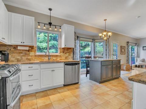 925 Cleta Dr, Ballwin, MO 63021 photo 9