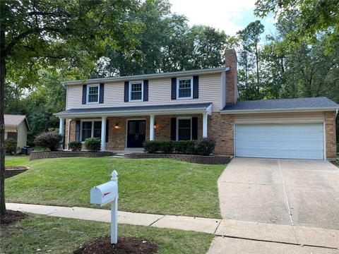 4 Springlake Ct, Ballwin, MO 63011 photo 1