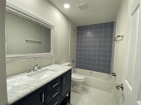 4 Springlake Ct, Ballwin, MO 63011 photo 32