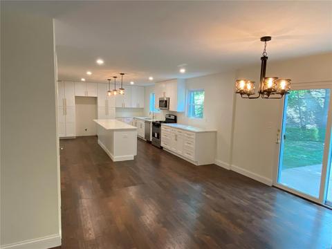 4 Springlake Ct, Ballwin, MO 63011 photo 11
