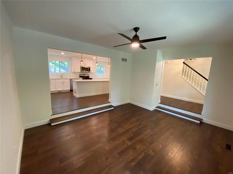 4 Springlake Ct, Ballwin, MO 63011 photo 7