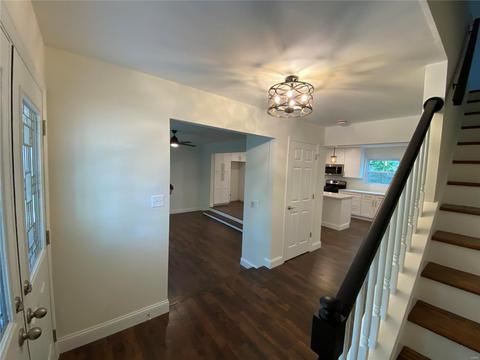 4 Springlake Ct, Ballwin, MO 63011 photo 5