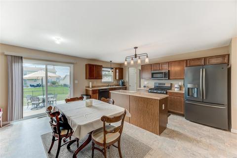 606 Lazy River Ct, O'fallon, MO 63366 photo 4