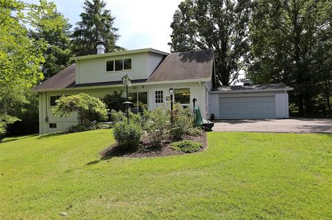 418 Andover Ln, Ballwin, MO 63011 photo 2
