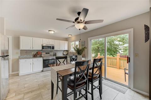 1378 Apple Valley Dr, O'fallon, MO 63366 photo 5