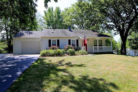 927 Crestland Dr, Ballwin, MO 63011 photo 2