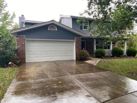 502 Charoak Dr, Ballwin, MO 63021 photo 1