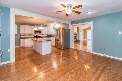 1167 Marsh Ave, Ellisville, MO 63011 photo 4