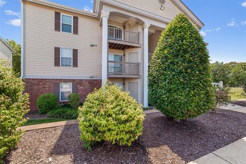 757 Ridgeside Dr #D, Ballwin, MO 63021 photo 3