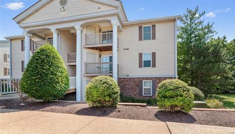 757 Ridgeside Dr #D, Ballwin, MO 63021 photo 2