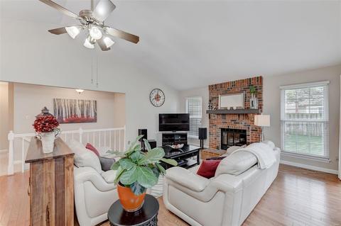 1415 Westbrooke Meadows Ln, Ballwin, MO 63021 photo 2