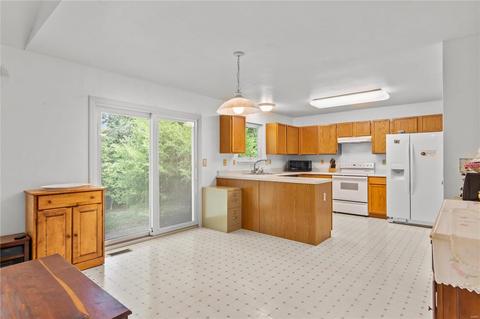 4 Maroglen Ct, O'fallon, MO 63366 photo 5