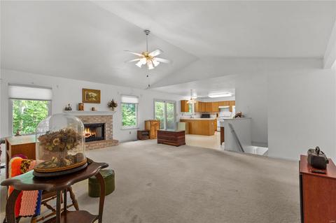 4 Maroglen Ct, O'fallon, MO 63366 photo 3
