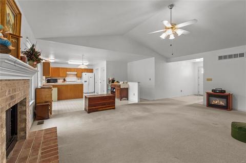 4 Maroglen Ct, O'fallon, MO 63366 photo 4