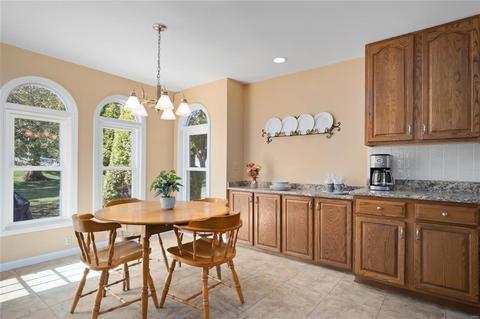 16242 Windfall Ridge Dr, Chesterfield, MO 63005 photo 10