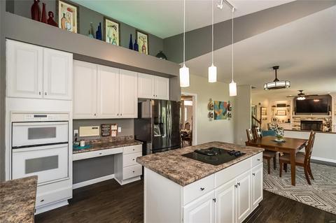 2703 Post Meadows Dr, O'fallon, MO 63368 photo 10