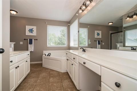 2703 Post Meadows Dr, O'fallon, MO 63368 photo 17
