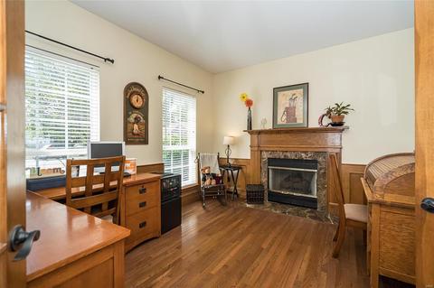 2703 Post Meadows Dr, O'fallon, MO 63368 photo 5