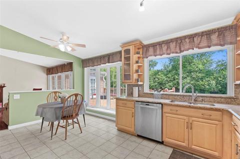 328 Sudbury Ln, Ballwin, MO 63011 photo 21