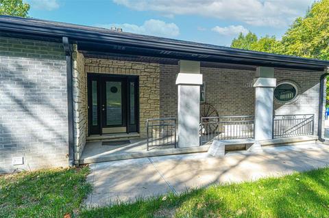 345 Lewis Bluff Cir, Eureka, MO 63025 photo 1
