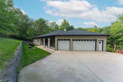 345 Lewis Bluff Cir, Eureka, MO 63025 photo 2