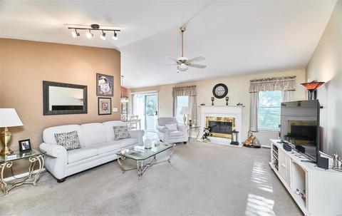 1122 Arbor Spring Ct, Ballwin, MO 63021 photo 5