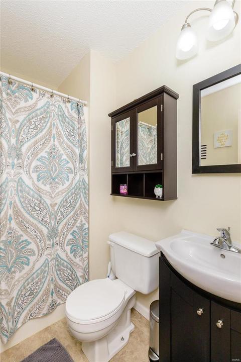 525 Durango Dr, O'fallon, MO 63368 photo 12