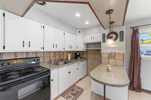 3803 Midview Ave, Bridgeton, MO 63044 photo 9