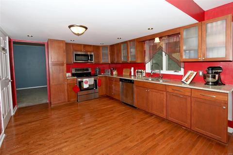10067 Elba, Saint Louis, MO 63137 photo 9