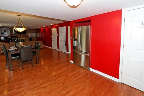 10067 Elba, Saint Louis, MO 63137 photo 12