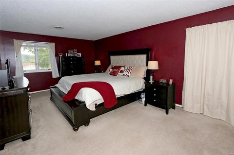 10067 Elba, Saint Louis, MO 63137 photo 19
