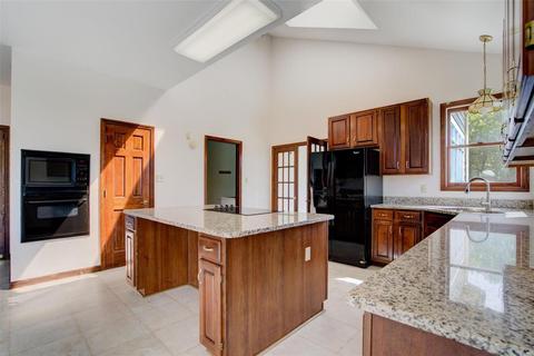 832 Heatherhaven Dr, Ballwin, MO 63011 photo 5