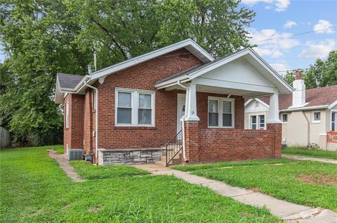 15 Lee Ave, Ferguson, MO 63135 photo 2