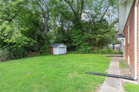 15 Lee Ave, Ferguson, MO 63135 photo 3