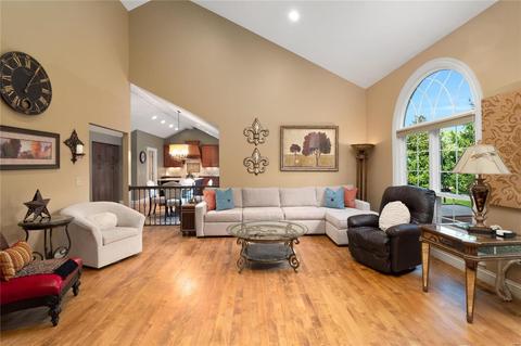18 Waldens Pine Ct, Ballwin, MO 63011 photo 10