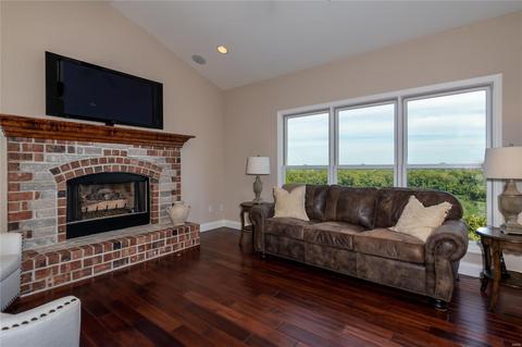 2425 Christopher View Dr, Saint Louis, MO 63129 photo 31