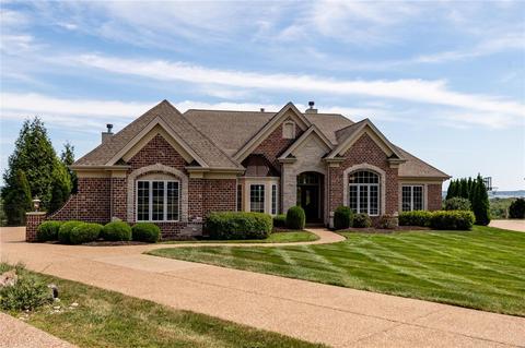 2425 Christopher View Dr, Saint Louis, MO 63129 photo 3
