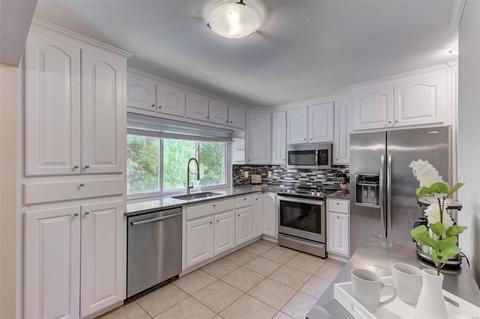 264 Village Creek Dr, Ballwin, MO 63021 photo 7