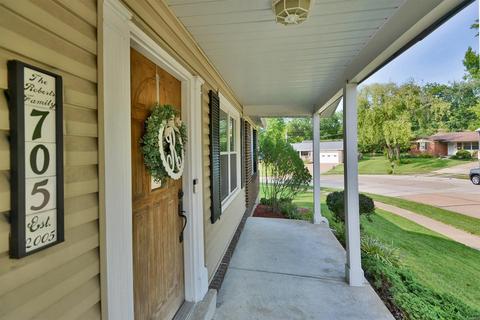 705 Whitewillow Ln, Manchester, MO 63021 photo 2