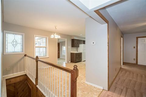 260 W Skyline Dr, Ballwin, MO 63011 photo 11