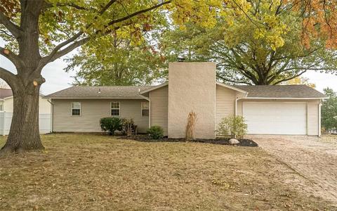 260 W Skyline Dr, Ballwin, MO 63011 photo 2