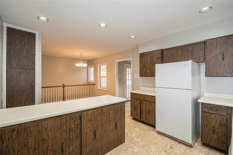 260 W Skyline Dr, Ballwin, MO 63011 photo 8