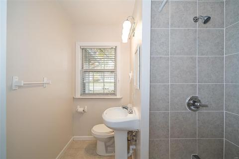 260 W Skyline Dr, Ballwin, MO 63011 photo 14