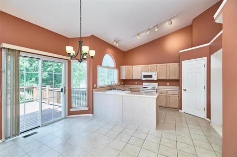 5725 Westchester Meadows Dr, Weldon Spring, MO 63304 photo 5