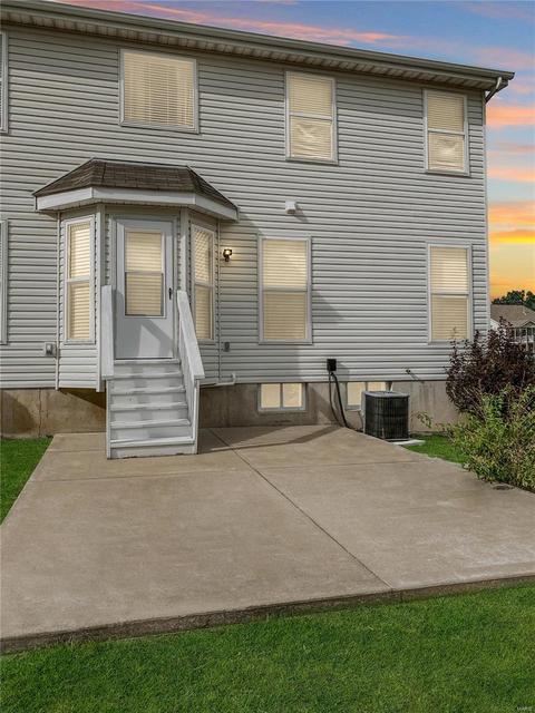 200 Sword Lily, O'fallon, MO 63366 photo 2