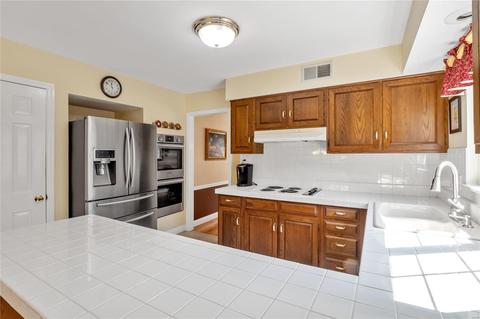 617 Golfview Dr, Ballwin, MO 63011 photo 13