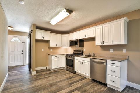 221 Braeshire Dr #D, Ballwin, MO 63021 photo 7
